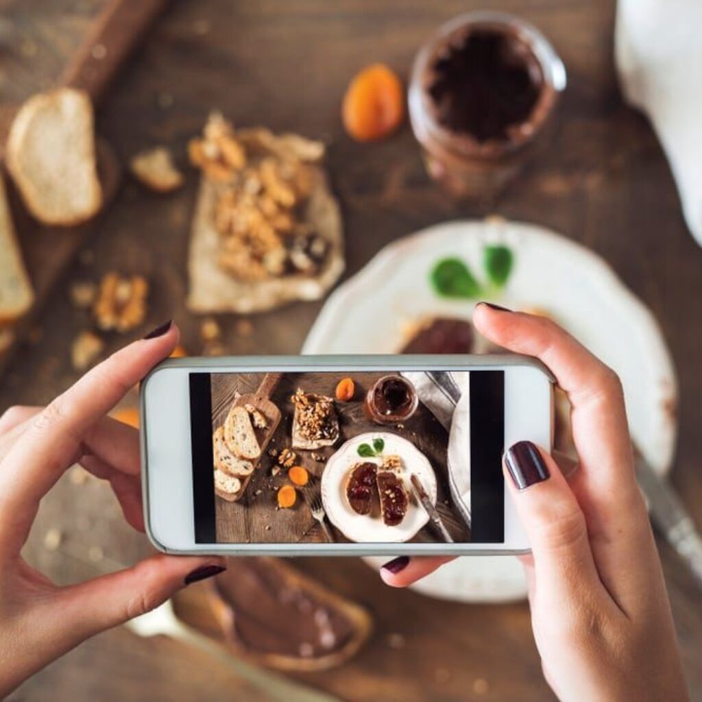 Instagramming food